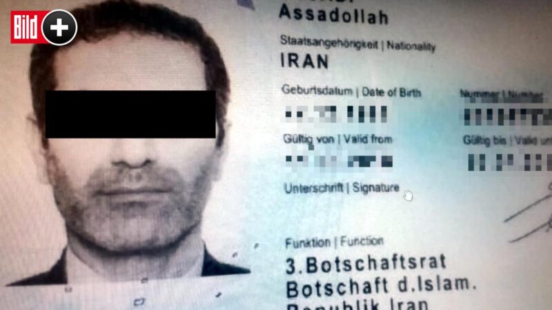 الدوبلماسي الايراني المتهم بالارهاب، أسد ألله أسدي، يهدد السلطات البلجيكية بالانتقام من قبل مجموعات موالية لايران، أذا تمت أدانته في المحكمة 1 image