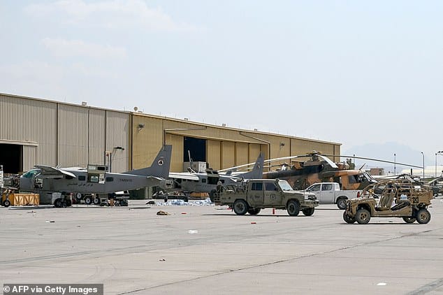 47318645 9942787 Planes helicopters and vehicles left behind by western forces ha a 52 1630404321470