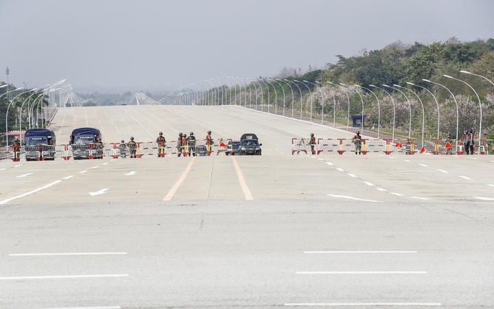 eight col 068 AA 02022021 264586