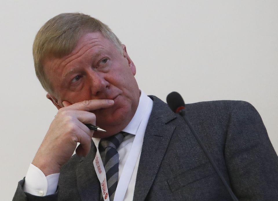 Chairman of the Executive Board of the state technology corporation Rusnano Anatoly Chubais attends a session of the Gaidar Forum 2018 "Russia and the World: values and virtues" in Moscow, Russia January 17, 2018. REUTERS/Sergei Karpukhin