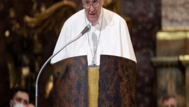 بابا الفاتيكان يحث أندونيسيا على مُحاربة تشويه الدين و المعتقدات 6 Pope attends mass on the 400th anniversary of the Canonisation of St Ignatius of Loyola, in Rome