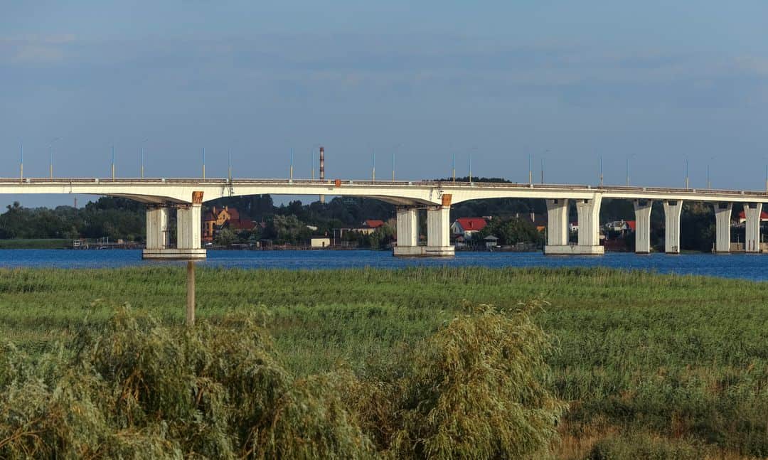 Antonivskyi bridge across Dnipro river in the Russia-controlled Kherson region of southern Ukraine, July 23, 2022. REUTERS Alexander Ermochenko
