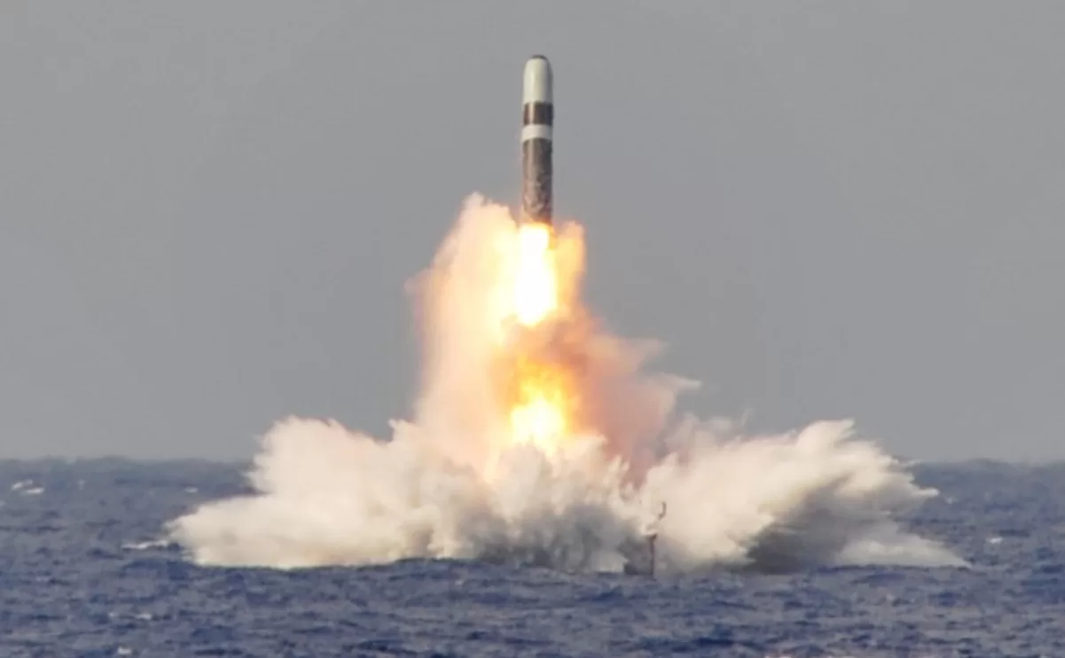 UGM-133A Trident II launches the SLBM